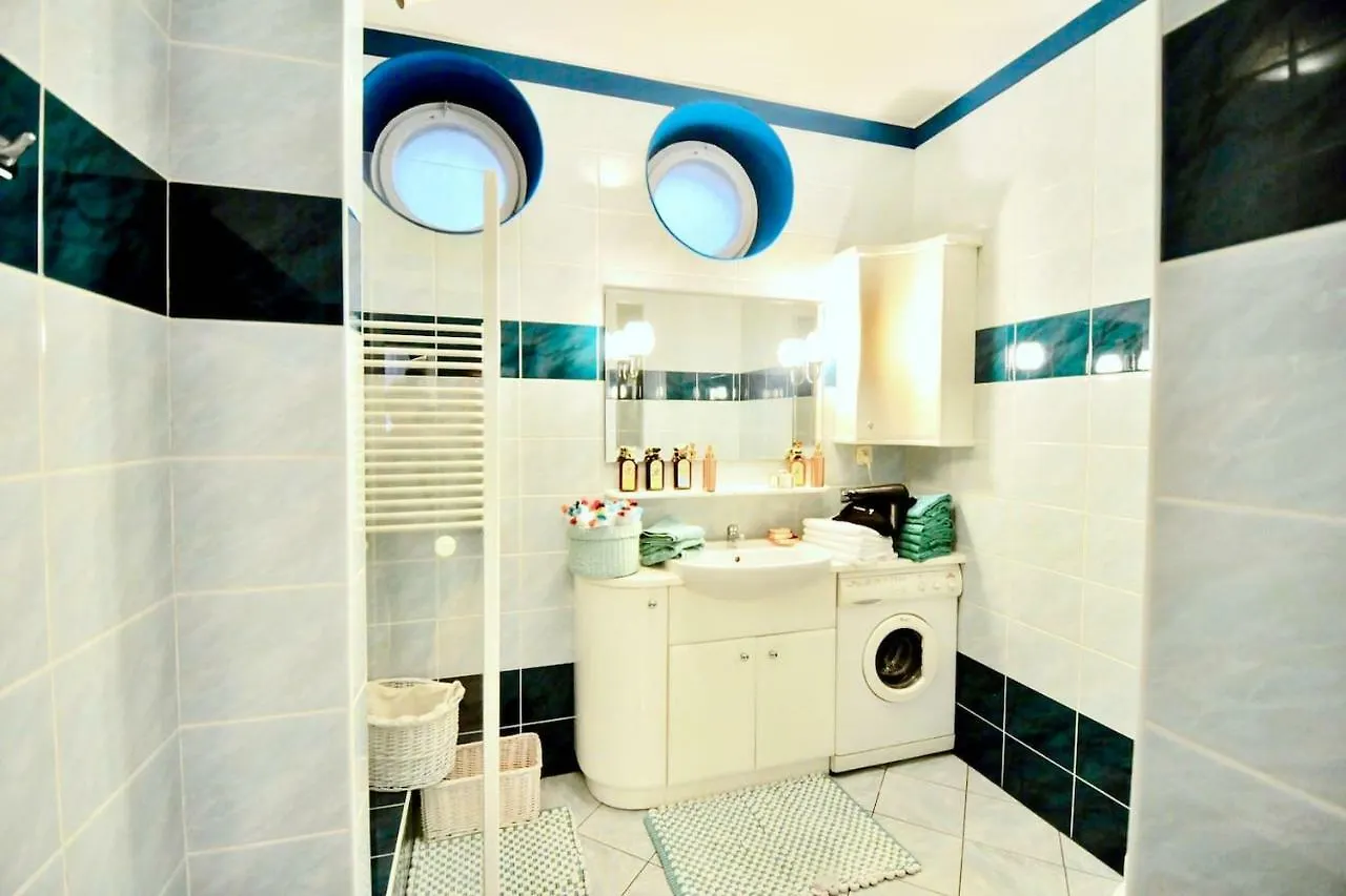 Fine Art Luxury Stay In The Old Town Absolute Center Krakow Apartment