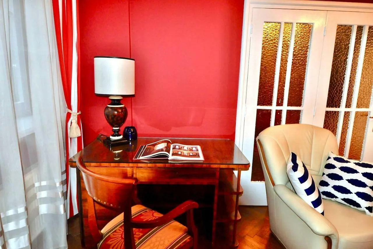 Fine Art Luxury Stay In The Old Town Absolute Center Krakau Apartment