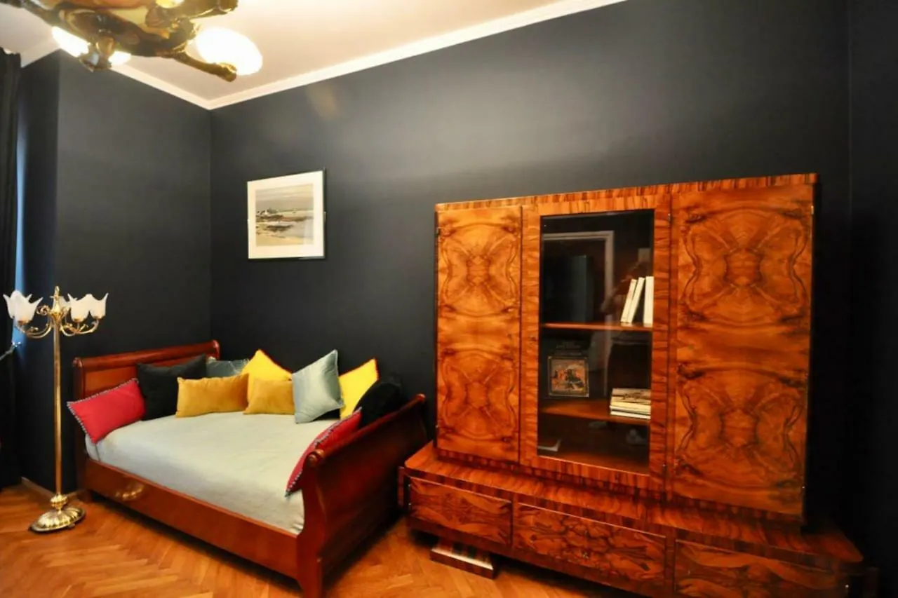 Fine Art Luxury Stay In The Old Town Absolute Center Krakow Apartment