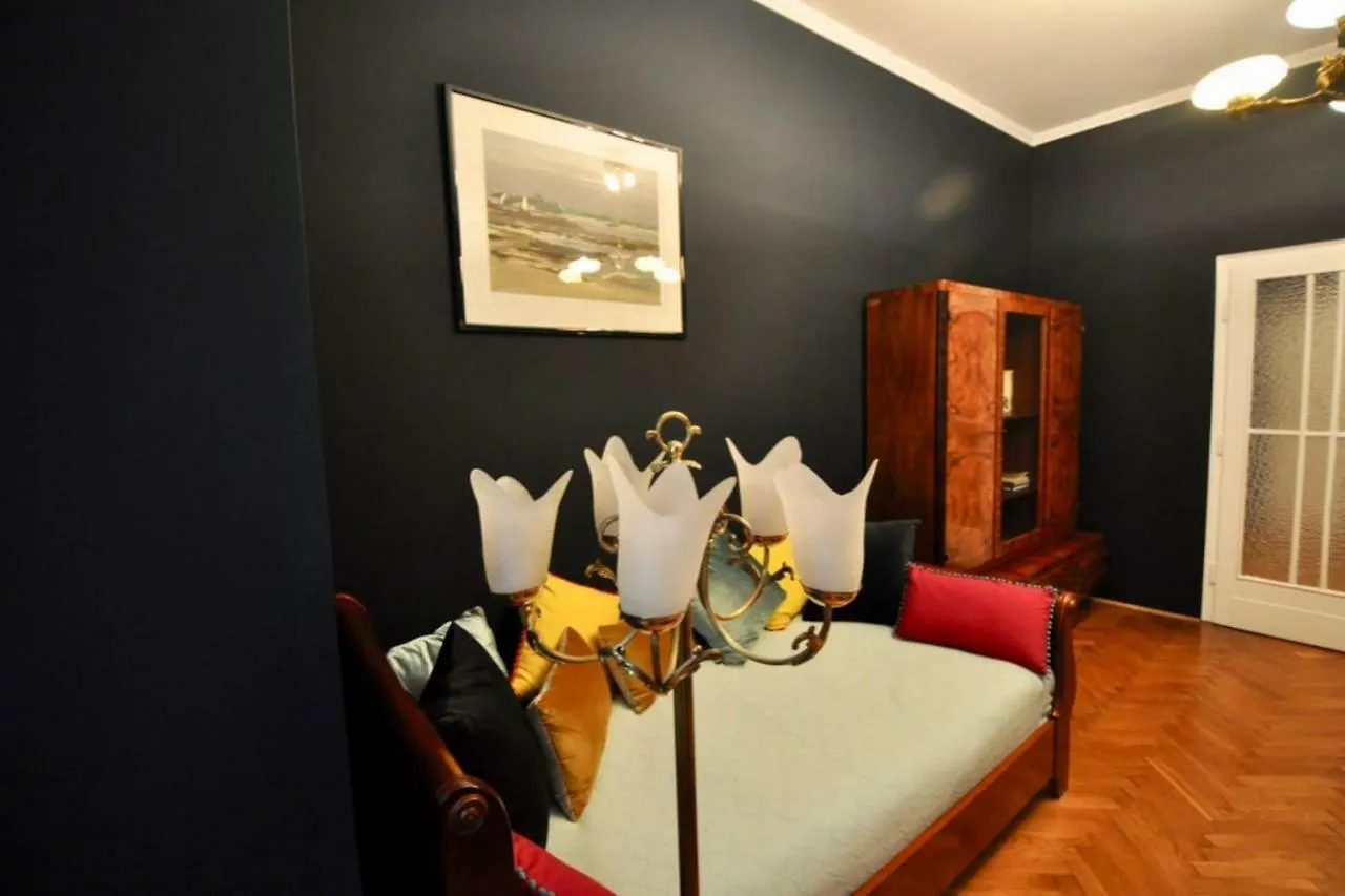 Fine Art Luxury Stay In The Old Town Absolute Center Krakow Apartment